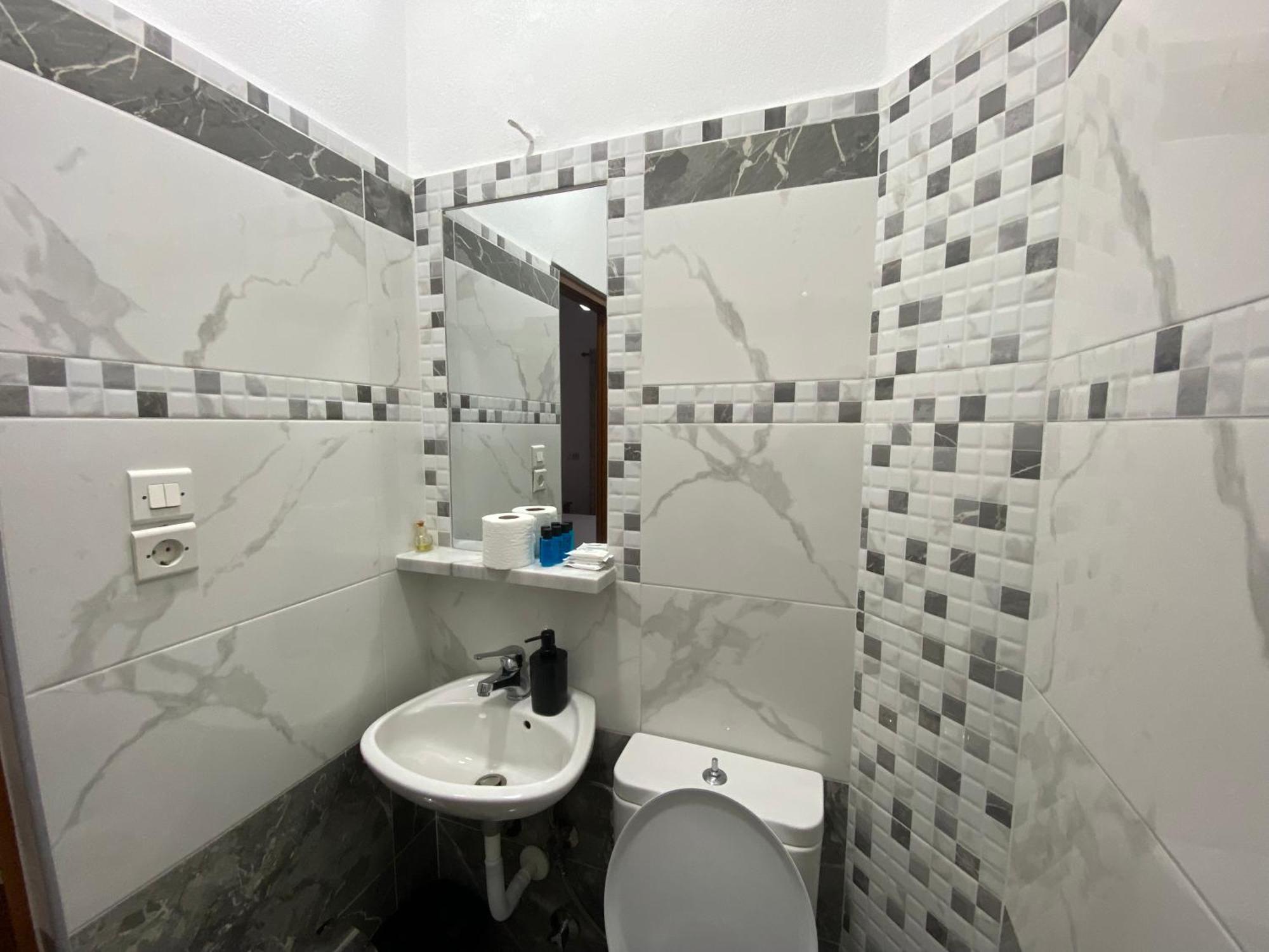 Hotel Metali ซารานเดอ ภายนอก รูปภาพ