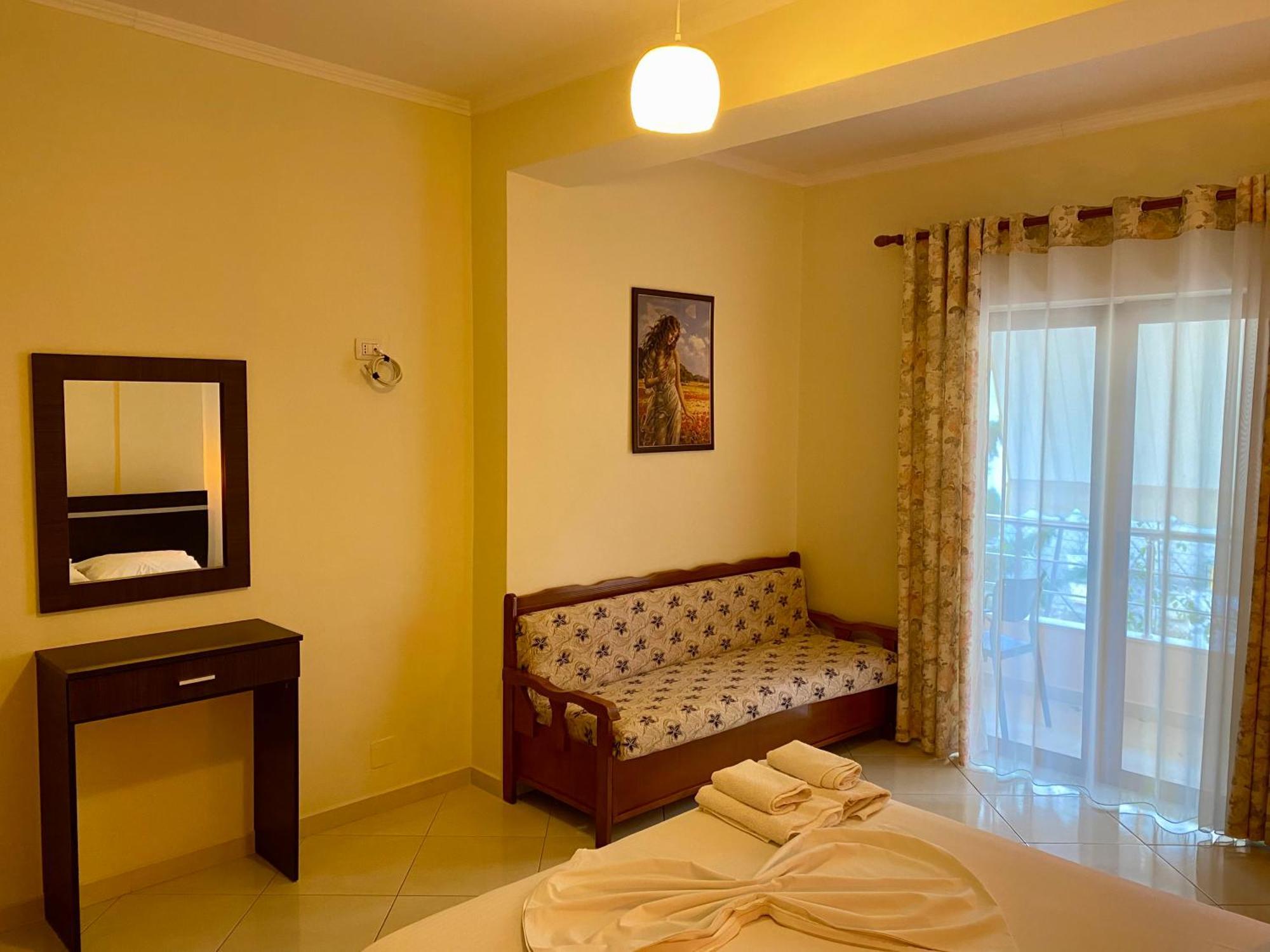 Hotel Metali ซารานเดอ ภายนอก รูปภาพ