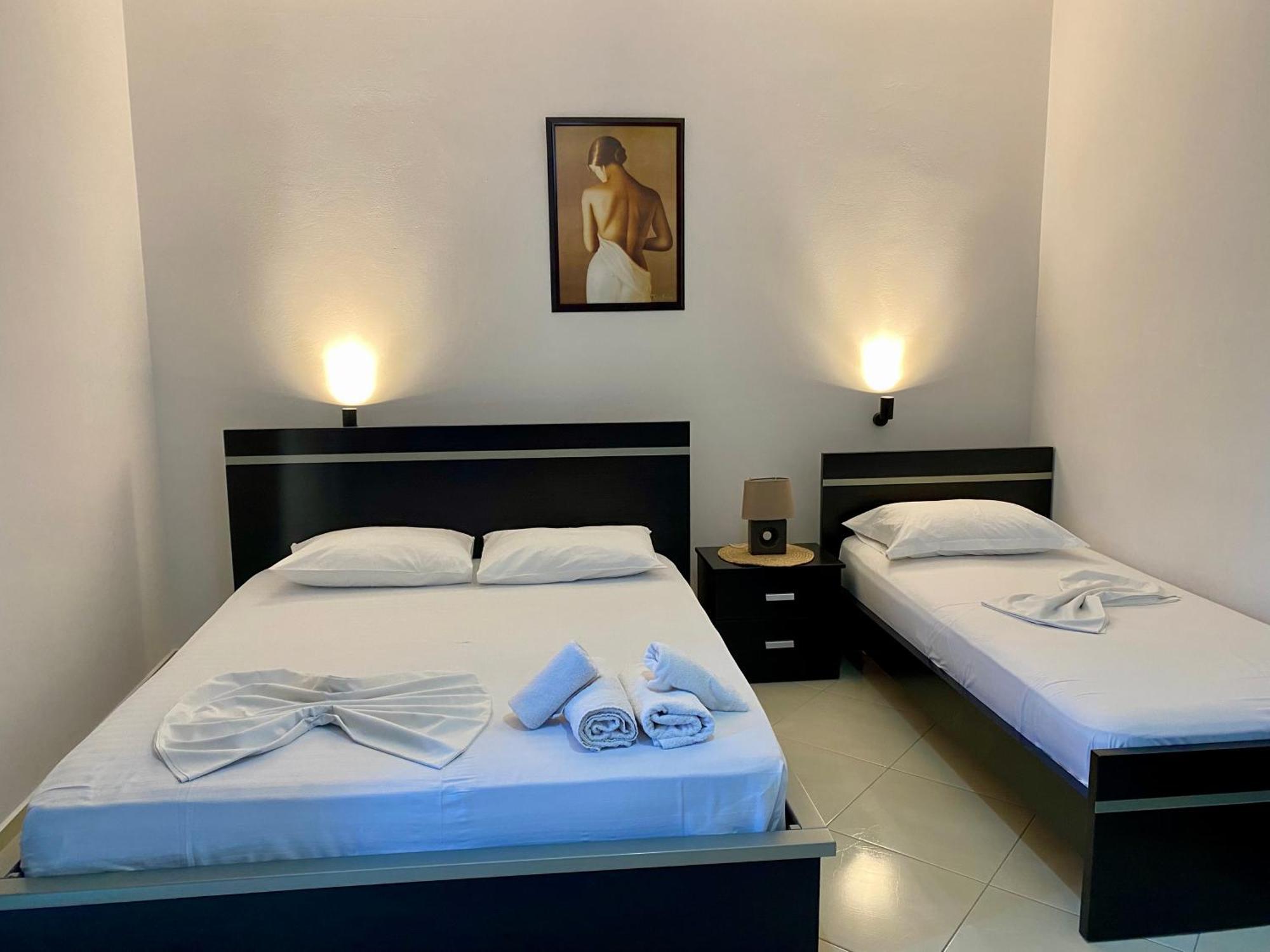 Hotel Metali ซารานเดอ ภายนอก รูปภาพ